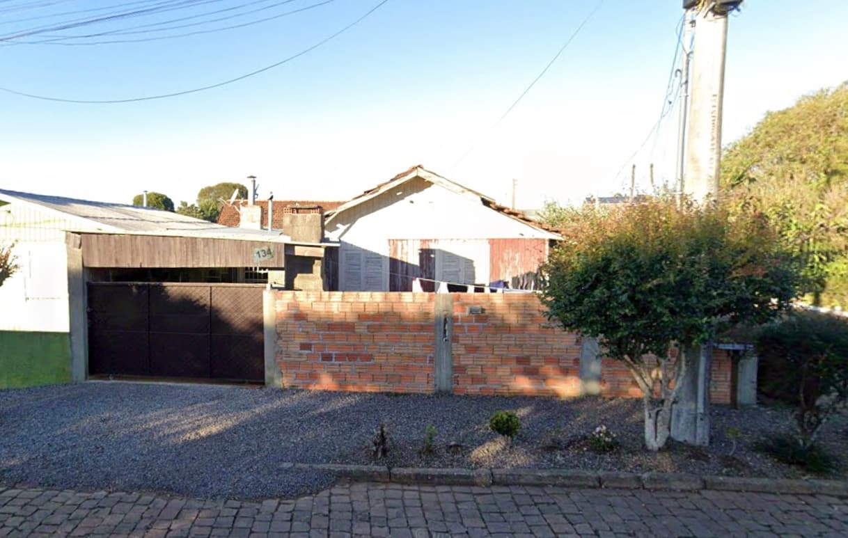 TERRENO COM CASA EM VACARIA
